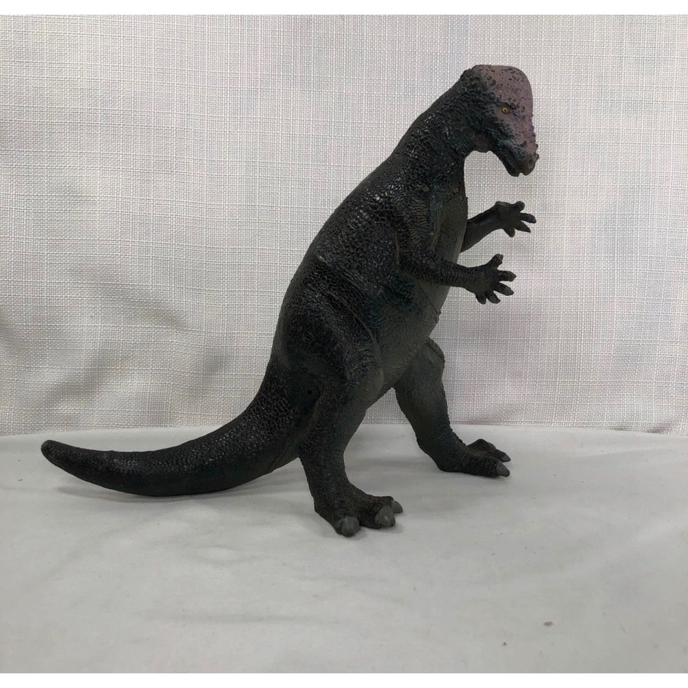 Vintage 1996 Halosaurus Pachycephalosaurus Dinosaur Figure 8.5 Inch Purple Head